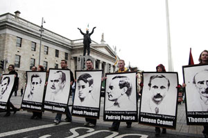 gra activists carry portratits of 1916 Leaders