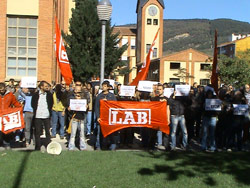 Irunea, Navarra, protest against Spanish police raid on trade union LAB's HQ in Donosti and ten arrests