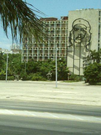Mural of Che on the wall