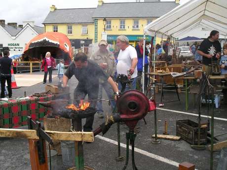 Sandy Robinson and Peter Collins - Blacksmithing