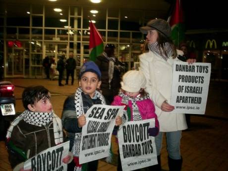 Local children on the protest at Blanchardstown Shopping Centre.