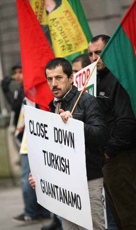 img_5359_kurd_protest_at_dal.jpg