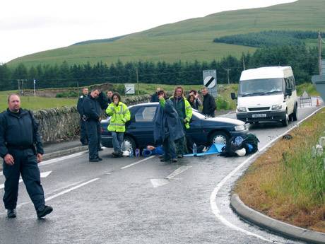 Click on image to see full-sized version Lock on action blockading road to Gleneagles
