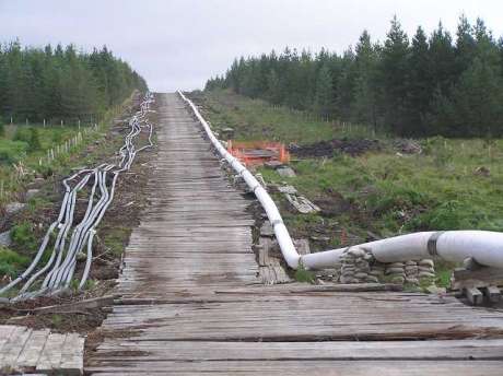 This shows welded sections of  pipeline and adjoining access road for which no ministerial consent exists, and as such is an illegal development