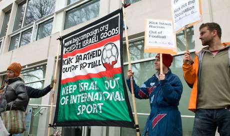 PSC and Jews for Boycotting Israeli Goods campaigners protest and Israeli team playing in England