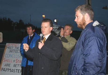 Trevor Sargent and Niall  Brolchin (right) at Bellanaboy on October 24th, 2006 