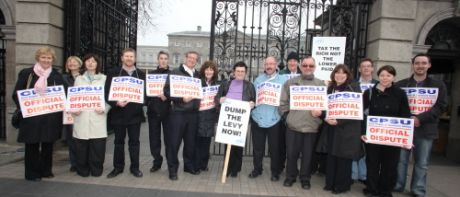 CPSU members from Kildare Street at the Dail