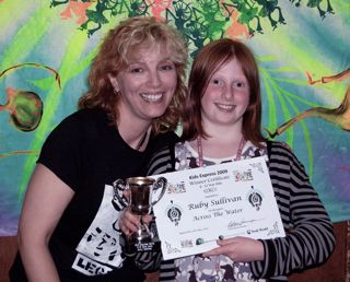 Kids Express host, Kylyra, and 2009 8-12 winner, Ruby Sullivan