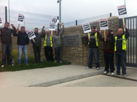 Shanganagh Water Workers take up their pickets at 6.30am this morning