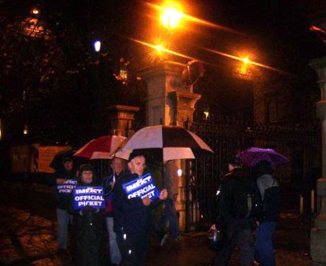 Ongoing picket at the Dail at 7.30pm, some pickets were 24 hours