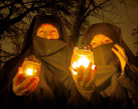 Iraqi Banshees Keening (mourning) - Remembering the Dead, Nonviolently Defending the Living