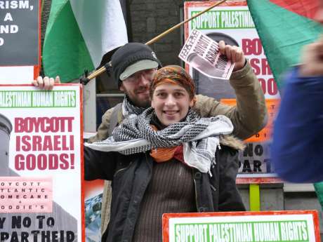 Anna and Oscar from Poland; "strong, strong, strong for suffering Palestine"