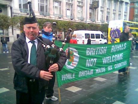 Piper and RSF Banner , Dublin , Saturday 18th September 2010.